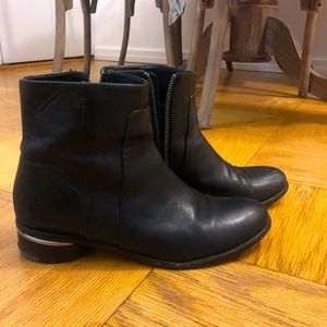 Frye Leather Chelsea Boots